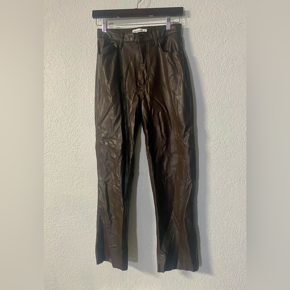 Abercrombie & Fitch Brown the 90’s Straight Ultra High rise faux leather pants - Picture 11 of 12